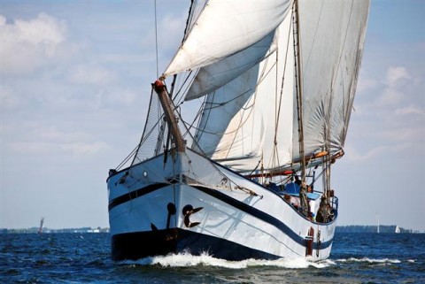 Schiff 990016  Topzeilschoener Kampen  Vliegende hollander