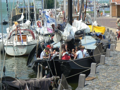 Schiff 990035 � Visserman zeeschouw Workum � le97