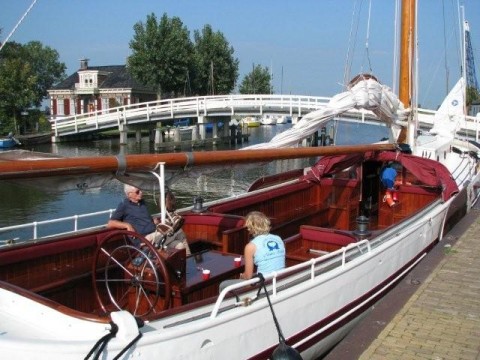 Schiff 990072 � open kajuit skutsje Heeg � Nieuwe Liefde